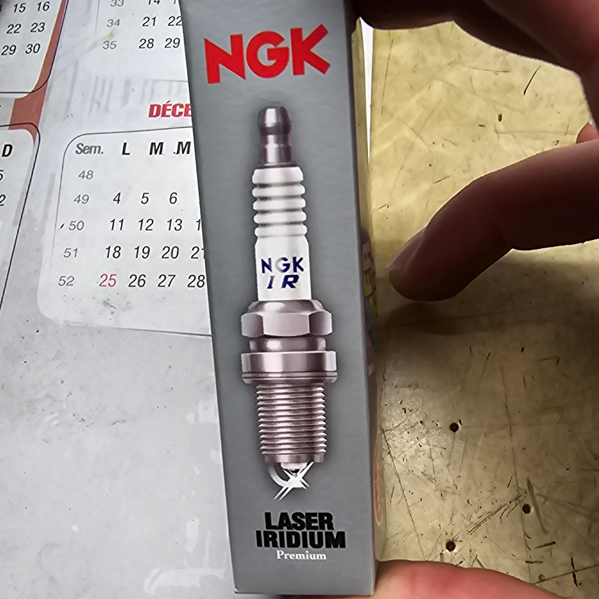 LZKR6AI10G Bougie d’allumage NGK