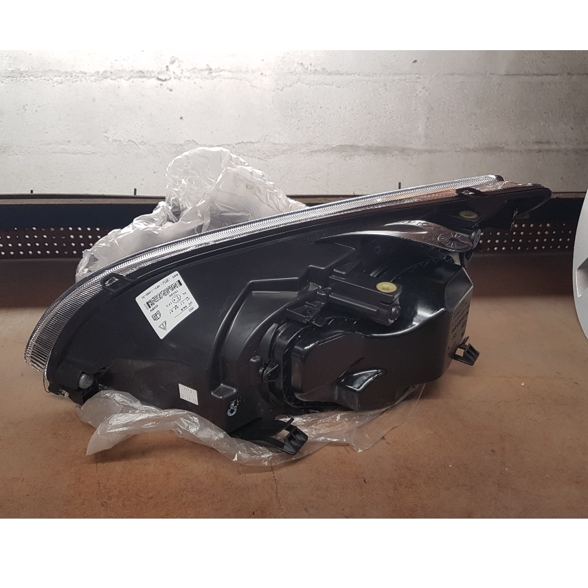 Phare avant droit Ford Focus 1483060 — photo 2