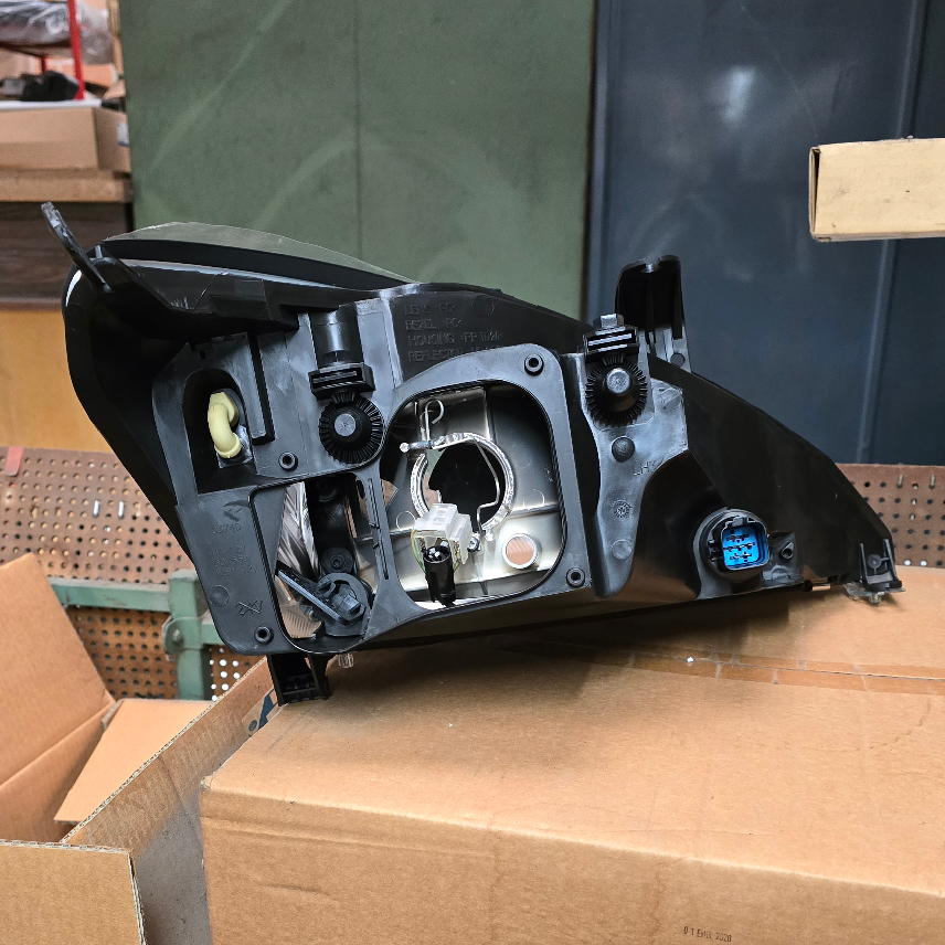 1085614 Optique Ford Focus avg — photo 2