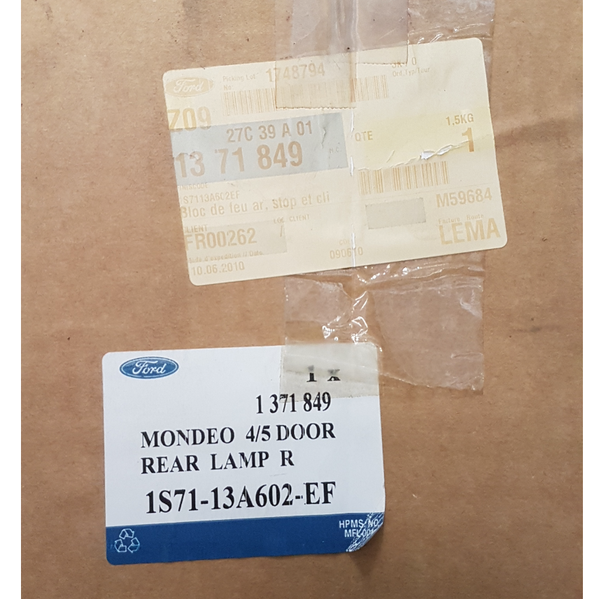 Feu arrière droit Ford Mondeo III — photo 3