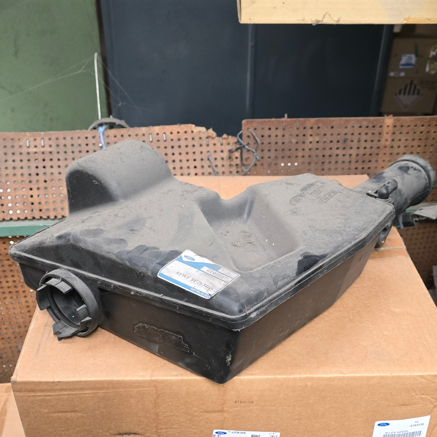6191037 Ford Sierra Boîte à air