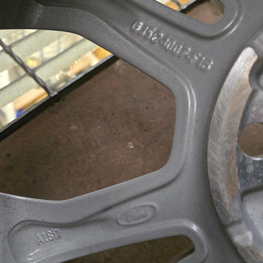 2246300 Ford Kuga lot de 4 jantes 17 pouces — photo 3