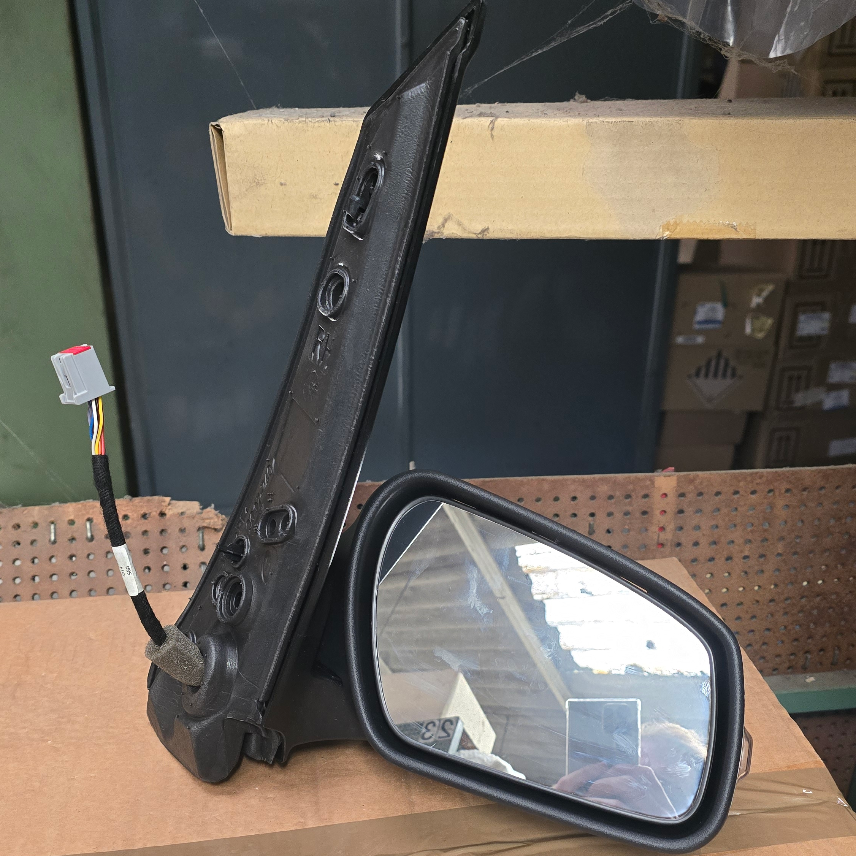 1526136 Ford Cmax rétro droit — photo 2
