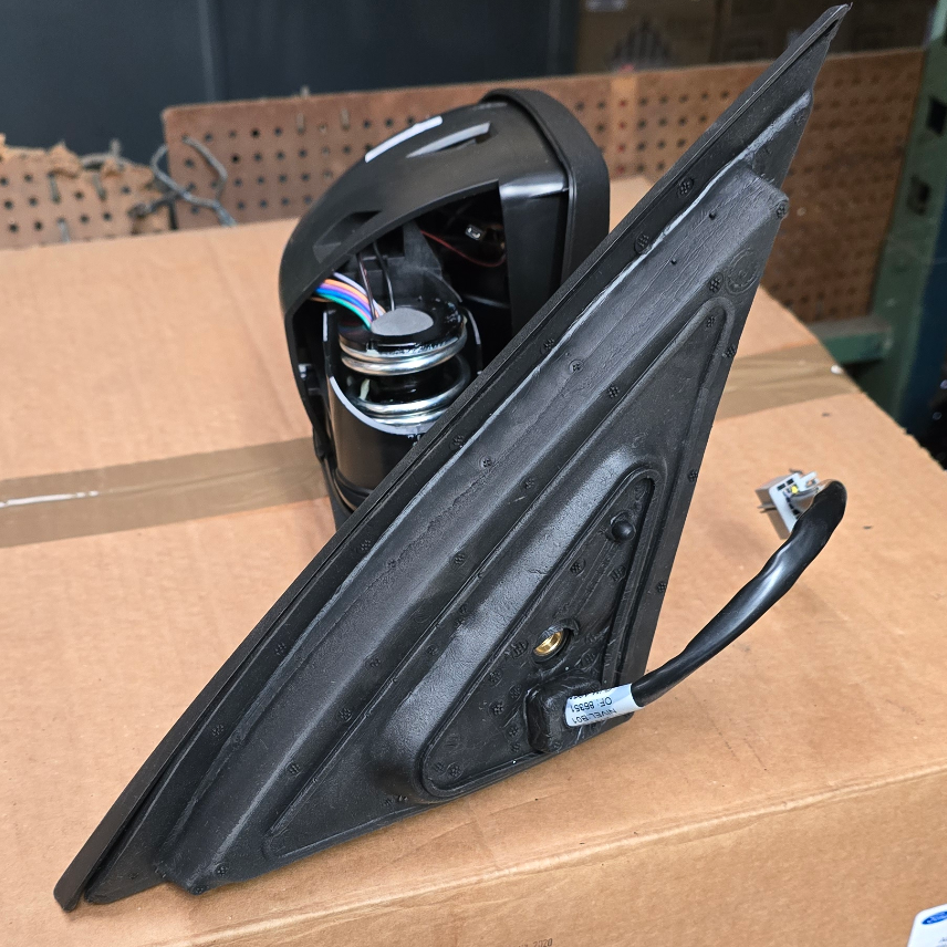 1777061 Rétro droit Ford S Max 1 — photo 2