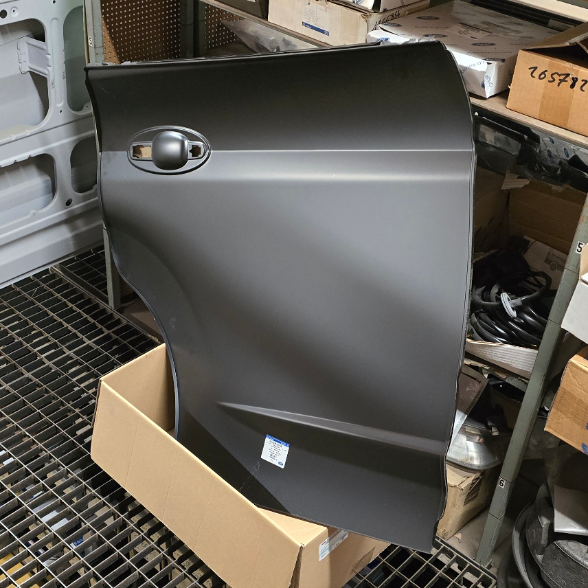 1687380 Ford Cmax Panneau porte arrière gauche — photo 2