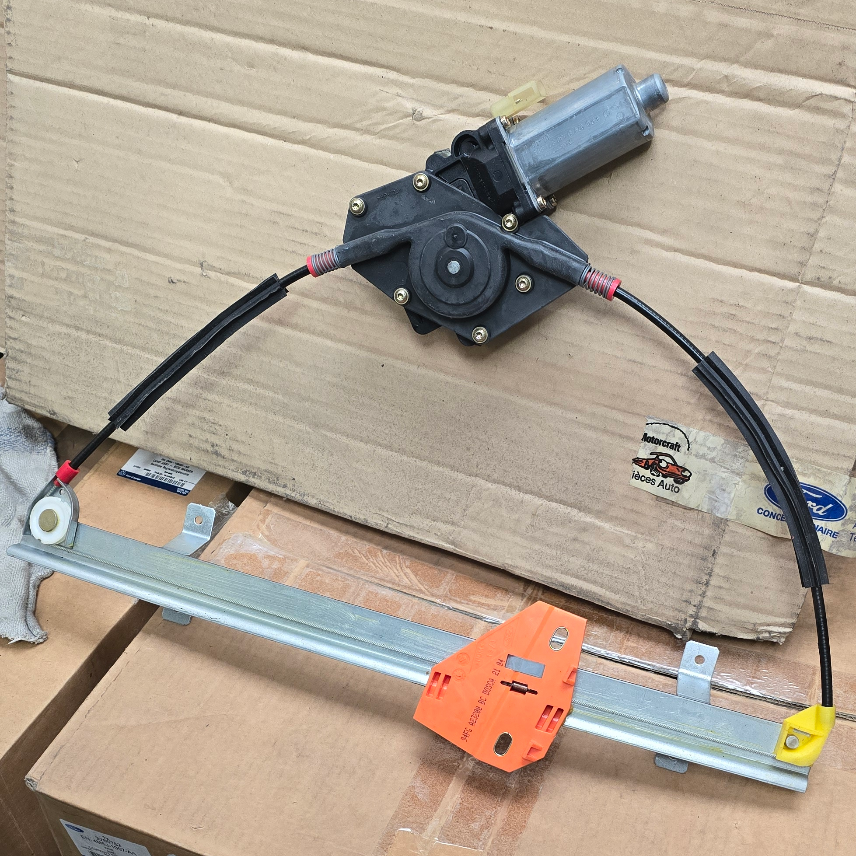 1049968 Ford Fiesta mk3 lève vitre électrique — photo 2