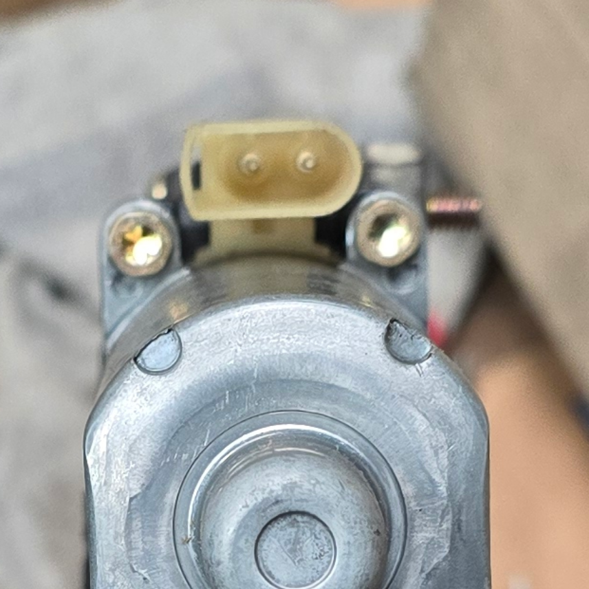 1049968 Ford Fiesta mk3 lève vitre électrique — photo 3