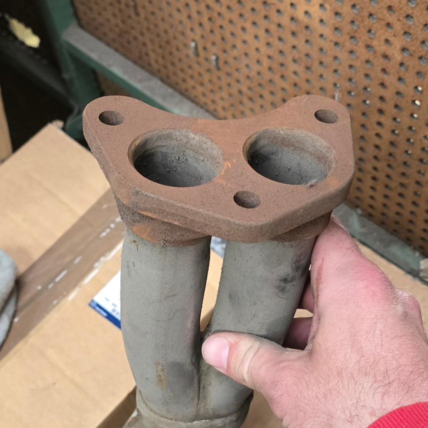 1460147 Ford Fiesta Sortie de collecteur d’échappement — photo 2