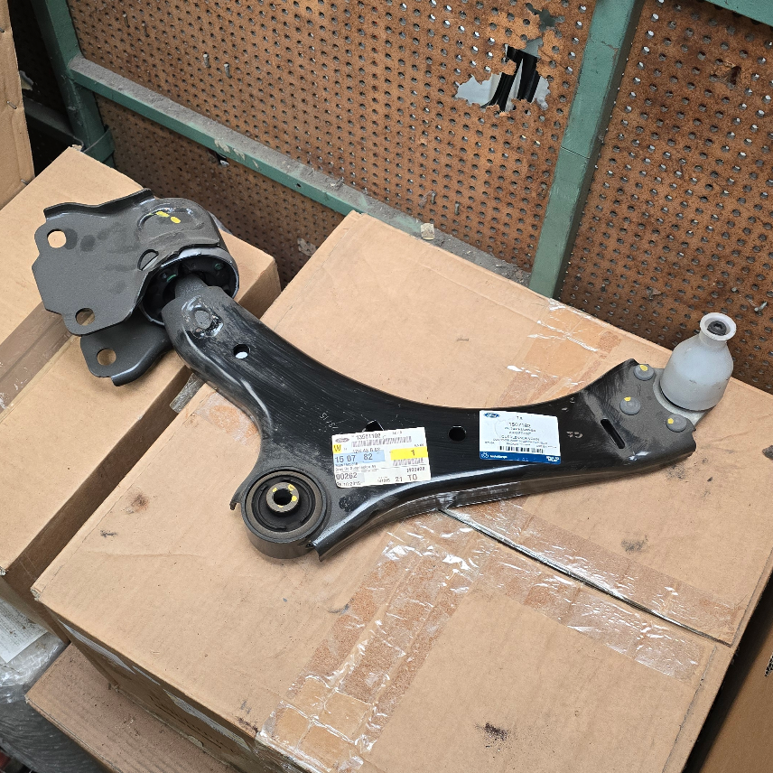 1507182 Ford Mondeo bras inférieur de suspension
