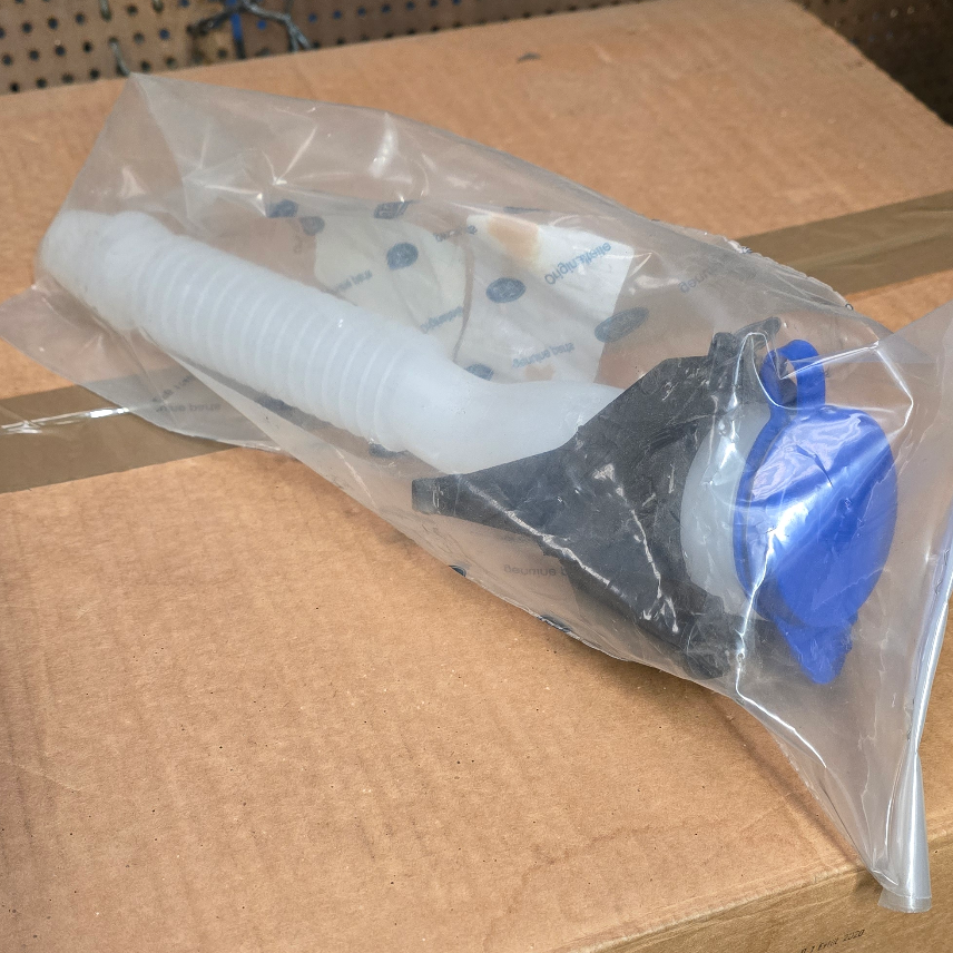 2259951 Ford Tourneo Connect Tube de remplissage — photo 2