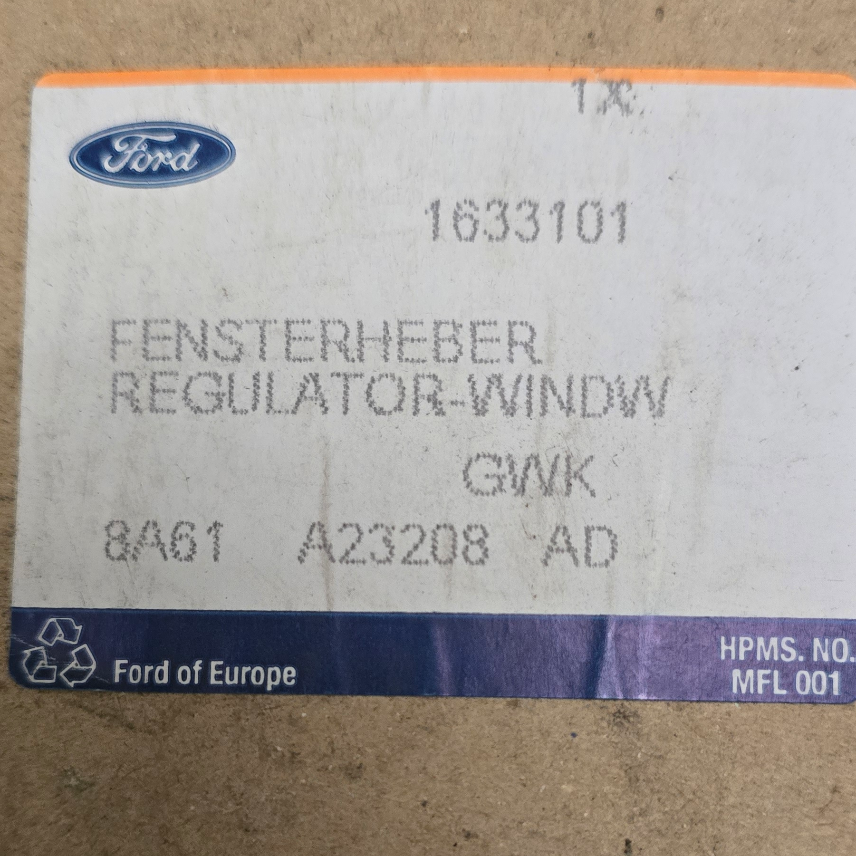 1633101 Ford Fiesta Lève glace Droit — photo 3