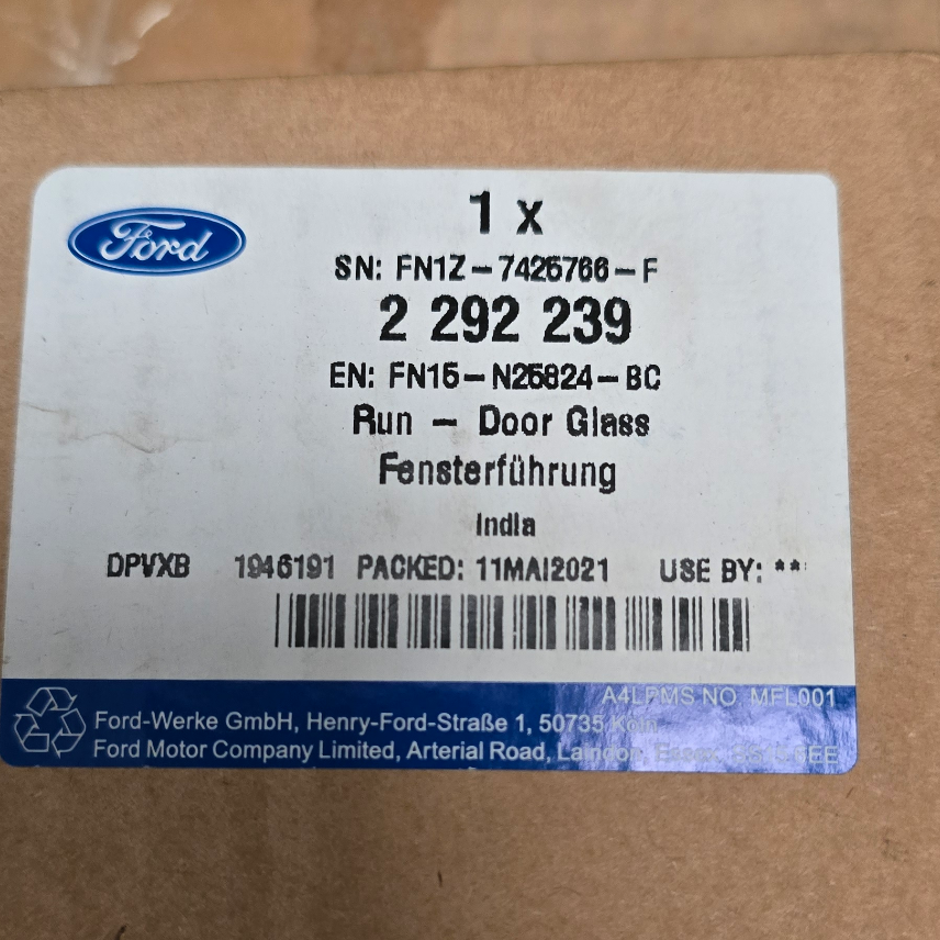 2292239 Ford Ecosport Coulisseau de glace porte ARD — photo 2