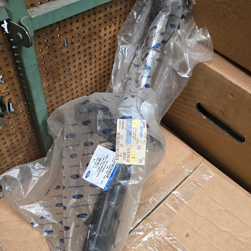 1718454 Ford Mondeo Suspension gauche avant
