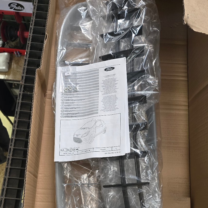 1554162 Ford Ka Calandre — photo 4