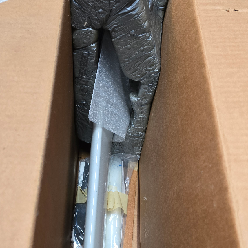 3046736 Ford Cougar Spoiler Arrière — photo 2