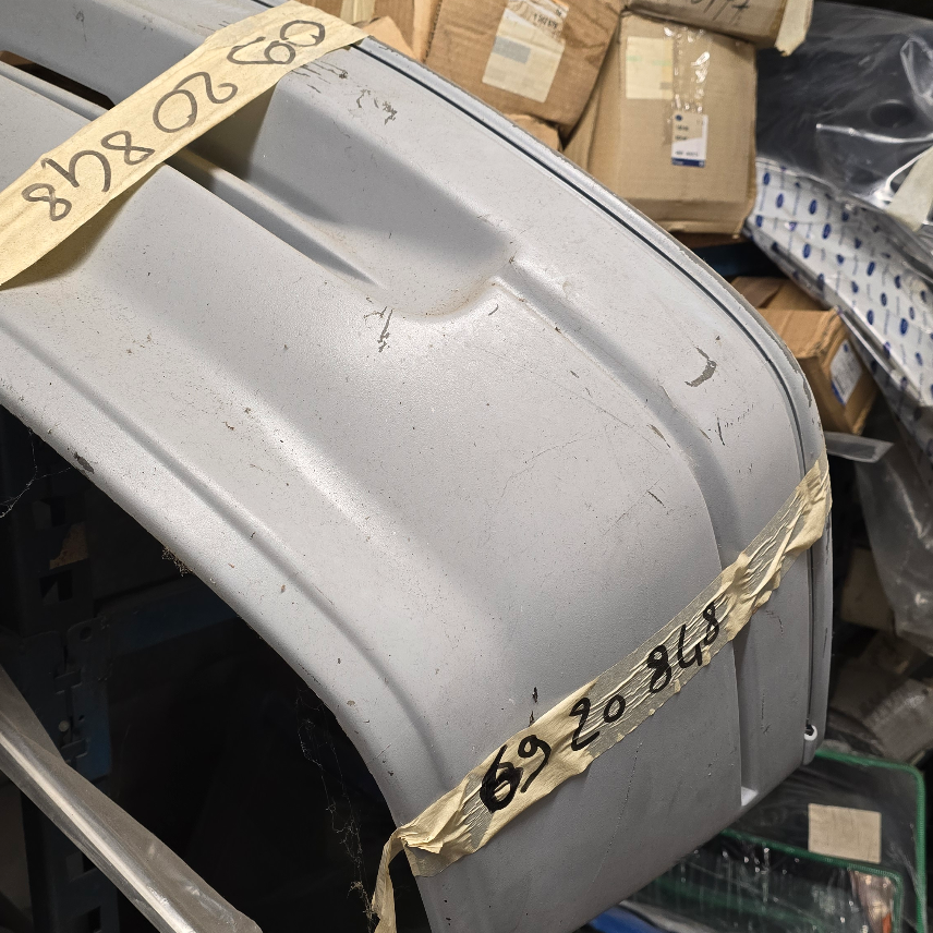 6920848 Ford escort 90 Pare-chocs avant gris — photo 2