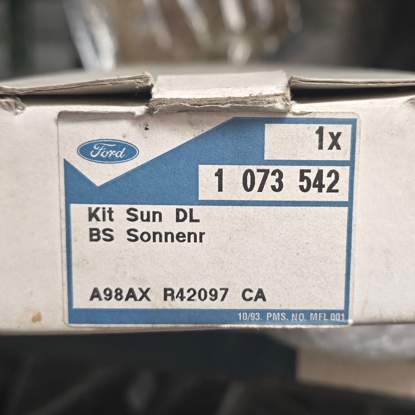1073542 Ford Focus Pare-soleil enroulable — photo 2