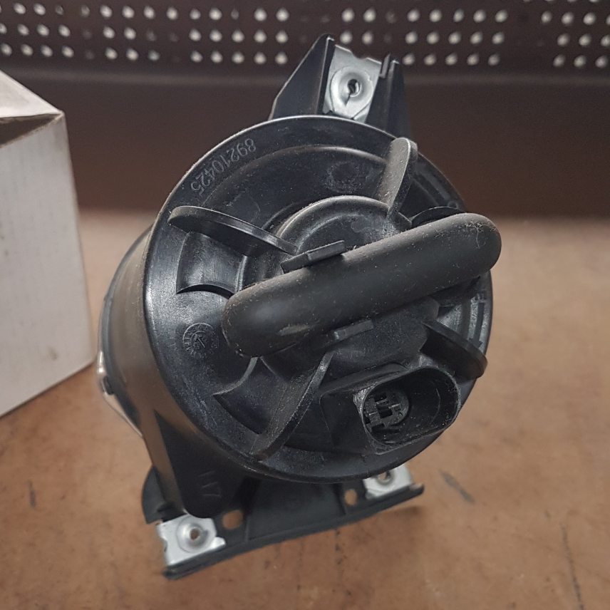 1233726 phare antibrouillard AVG pour Ford Galaxy 1 — photo 2