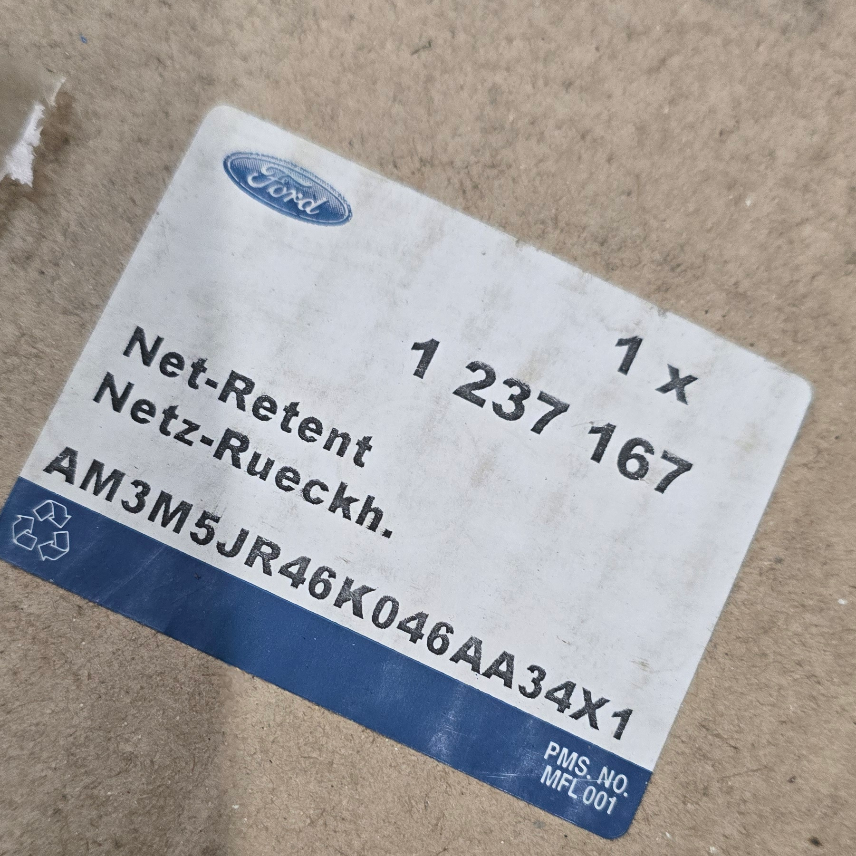 1237167 Ford Focus & CMax Filet de séparation chien — photo 2