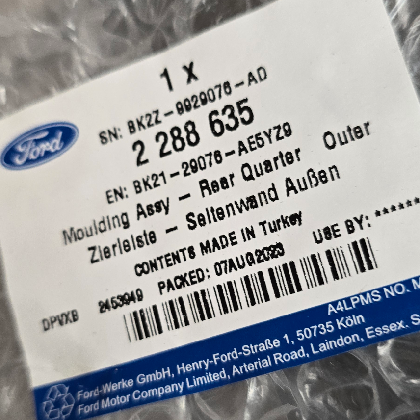 2288635 Ford Tourneo Custom 2012 Moulure laterale droit carbone noir — photo 2