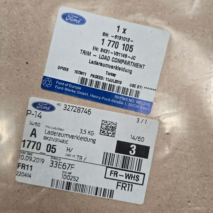 1770105 Ford Tourneo Custom 2012 garniture laterale — photo 2