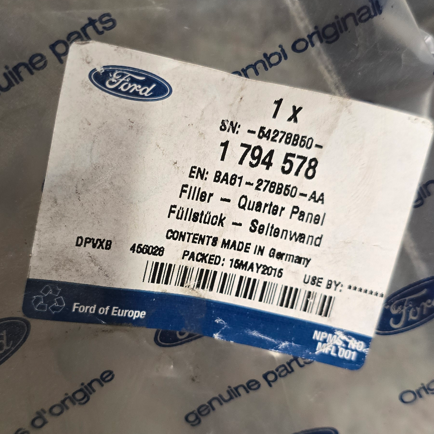 1794578 Ford Fiesta Pareboue aile arrière droit — photo 2