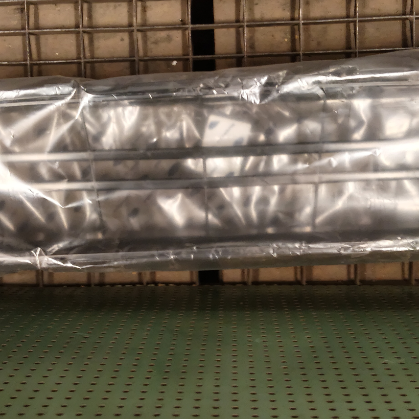 1879683 Déflecteur de radiateur en plastique — photo 2