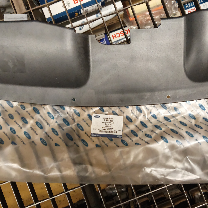 1484157 Conduit de déflecteur d'air de panneau avant de carrosserie Ford C-Max authentique — photo 2