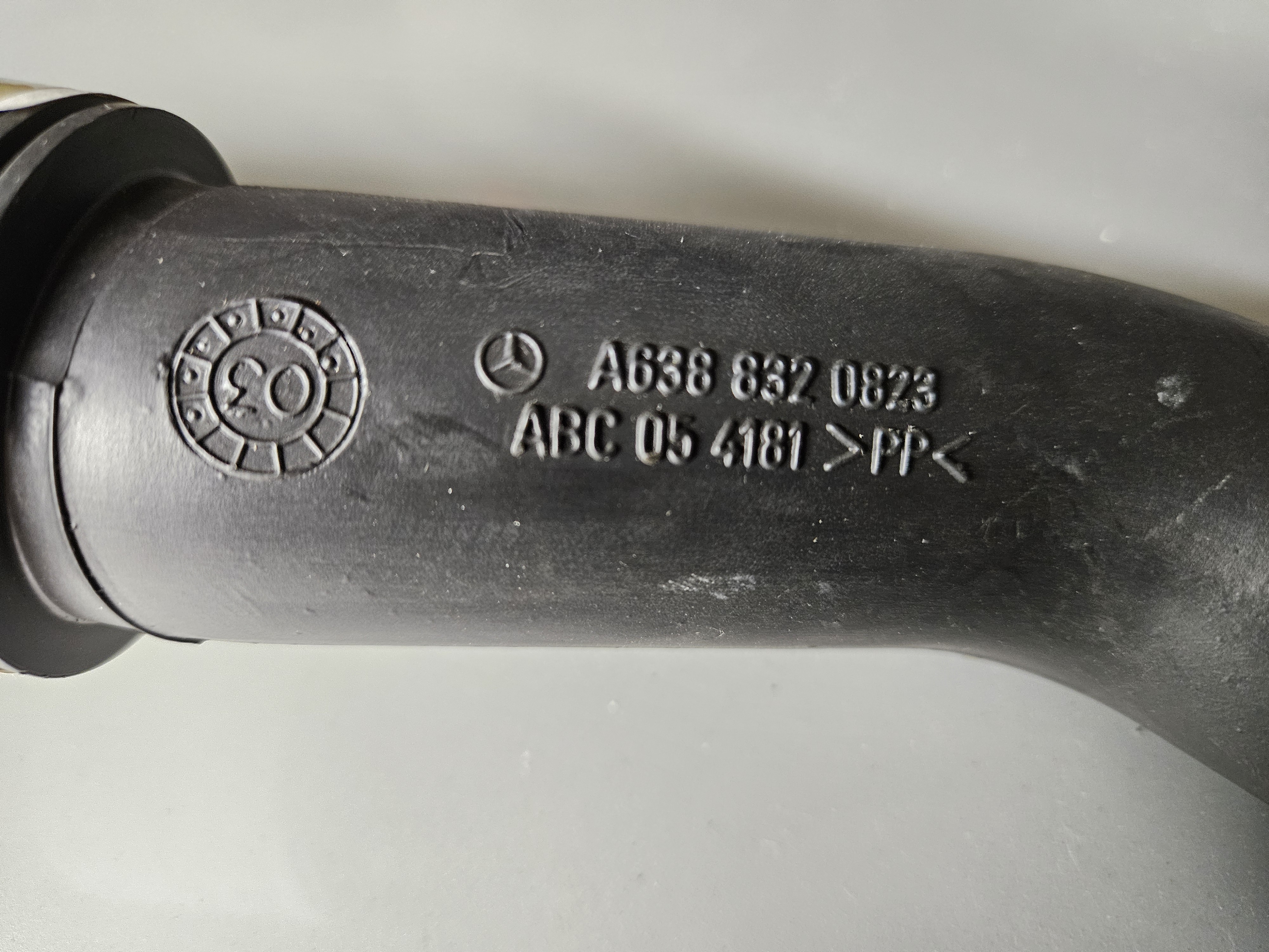 Tubulure admission d'air pour Mercedes Vito W638 — photo 2