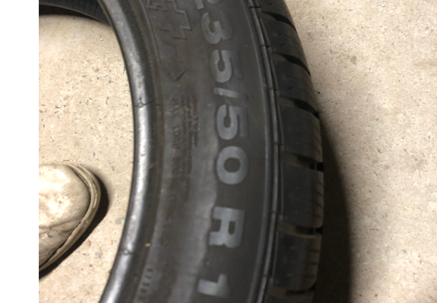 Pneu 235/50R17