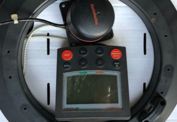 PILOTE AITOMATIQUE RAYMARINE AUTOHELM ST4000+