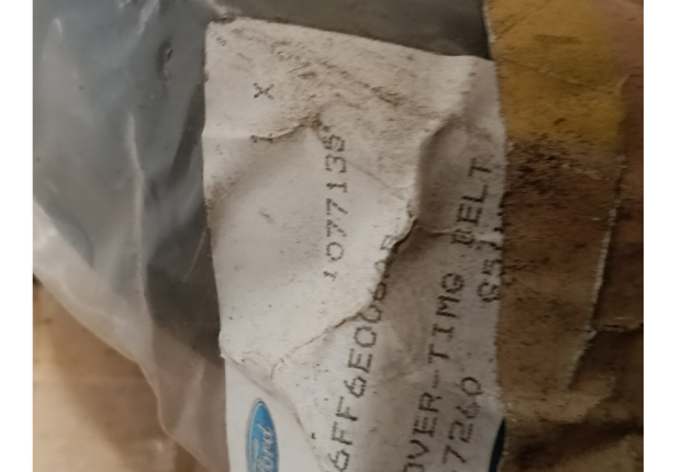 1077135 Couvercle supérieur d'origine pour Ford Fiesta-Escort