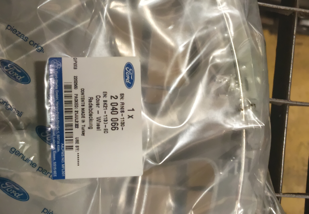 2040066 Enjoliveur 40,6 cm pour Transit Mk8 Custom 2014 et 2040066  16 pouces