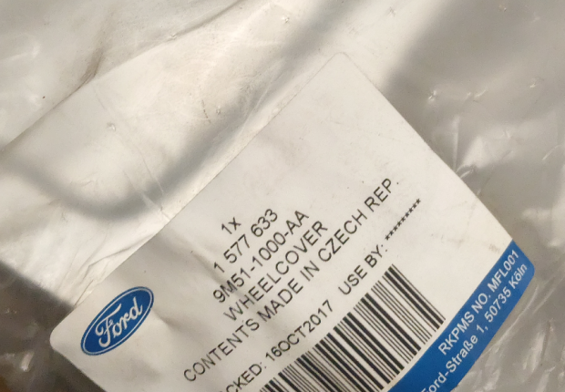 1577633  enjoliveur 16