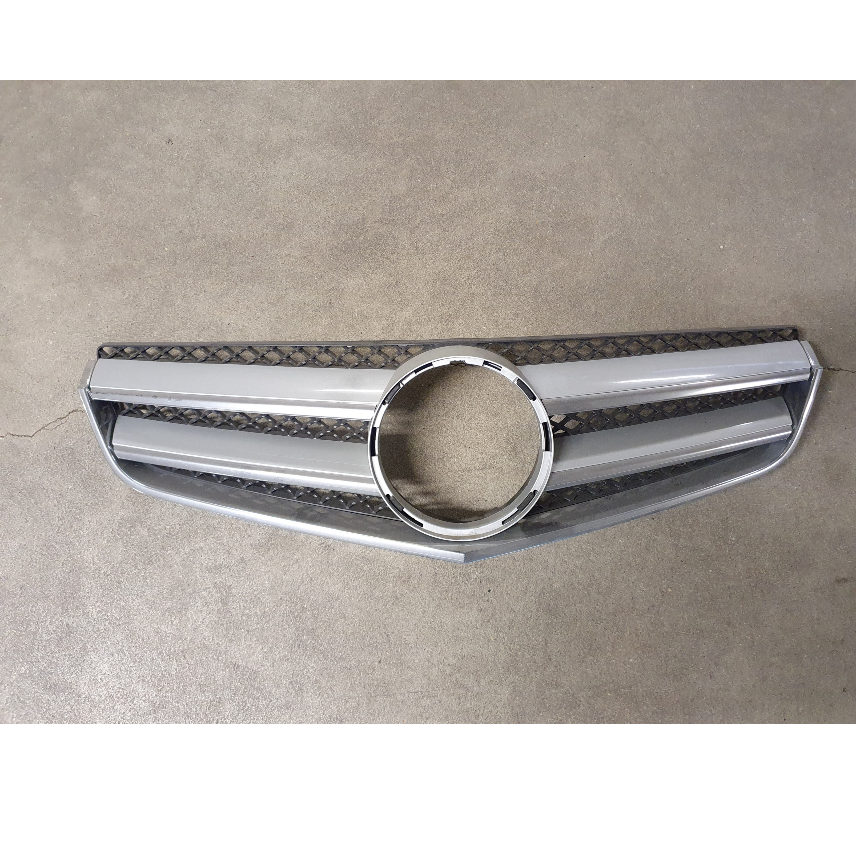 1685025626-1-20230525_162923.jpg Calandre Mercedes Classe E coupé W207