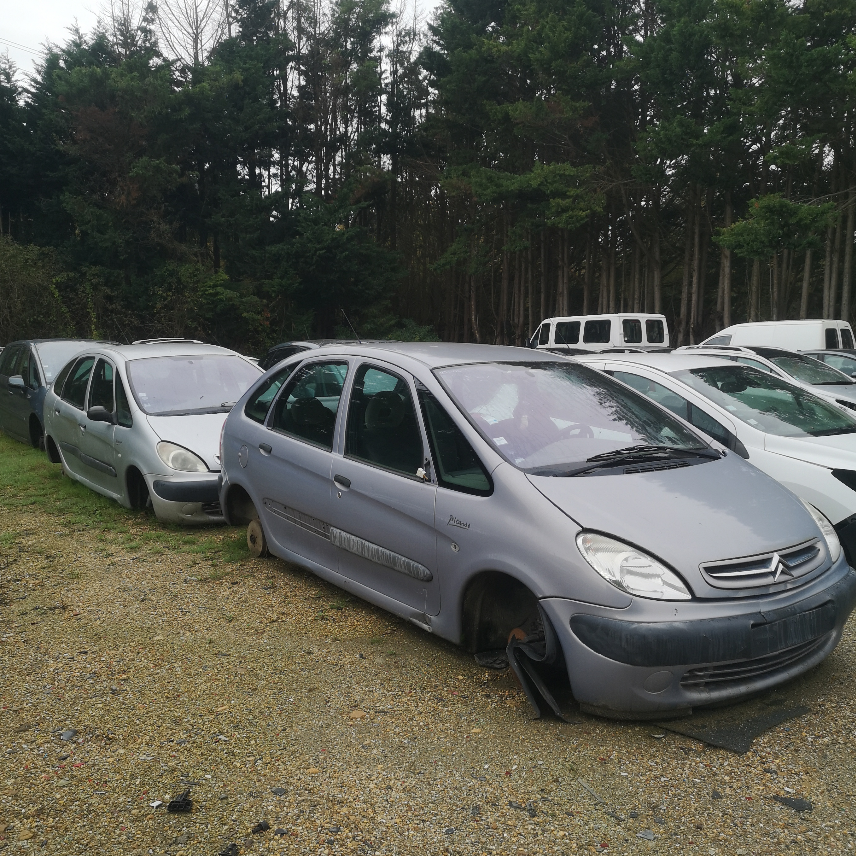 1699434160-1-2023-11-0810.02.002993533785038128161.jpg Citroën Xsara Picasso pour pièces