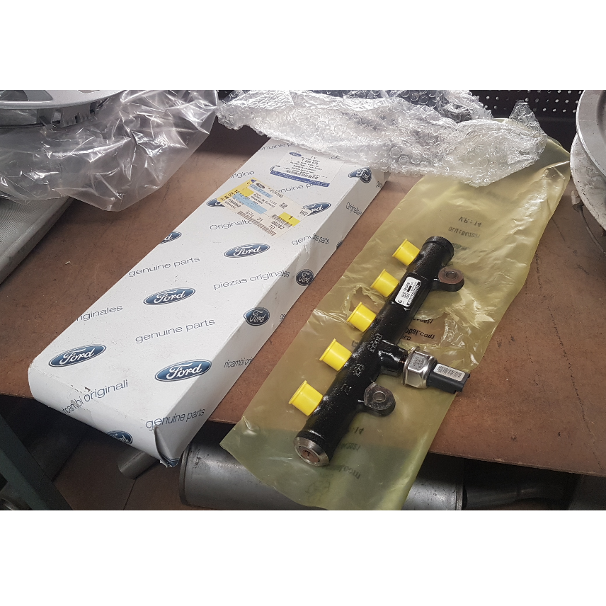 1713950199-1-17139501767033529445504142638626.jpg 1455675 rampe d'injection pour Ford 2.0 TDCI