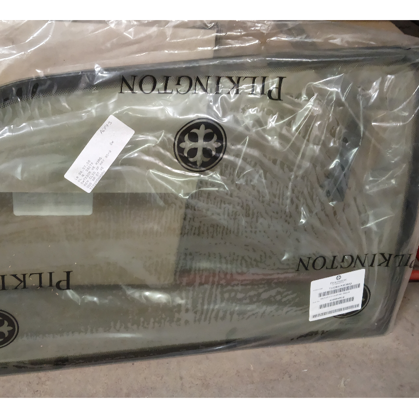 1761584699-1-IMG20251027174349.jpg 7232RGNH3RQ CUSTOD ARRIERE DROITE RENAULT CLIO 3P HAY 90-9