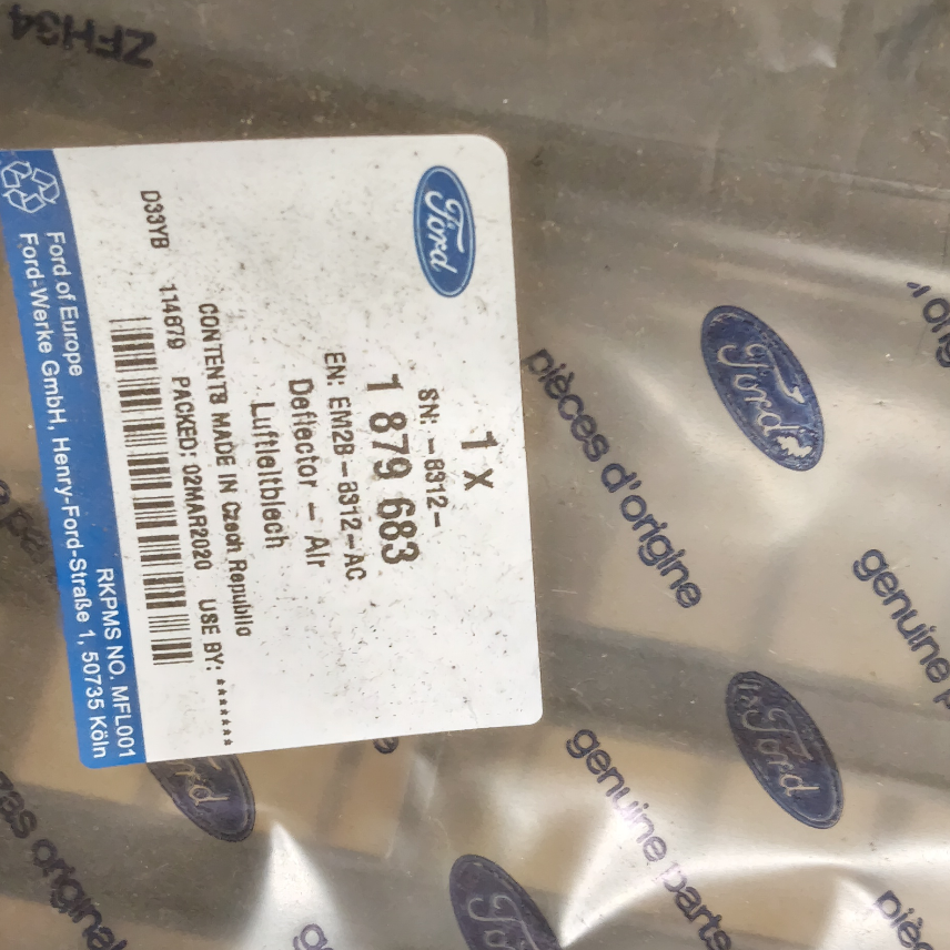 1879683 Déflecteur de radiateur en plastique